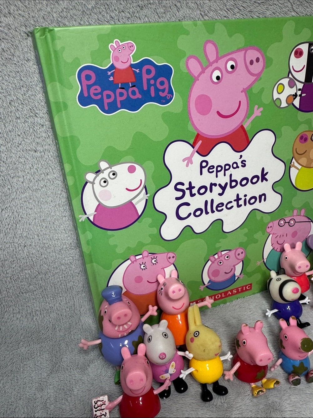 Peppa Pig Figures And Peppa’s Storybook Collection Book - Picture 2 of 6